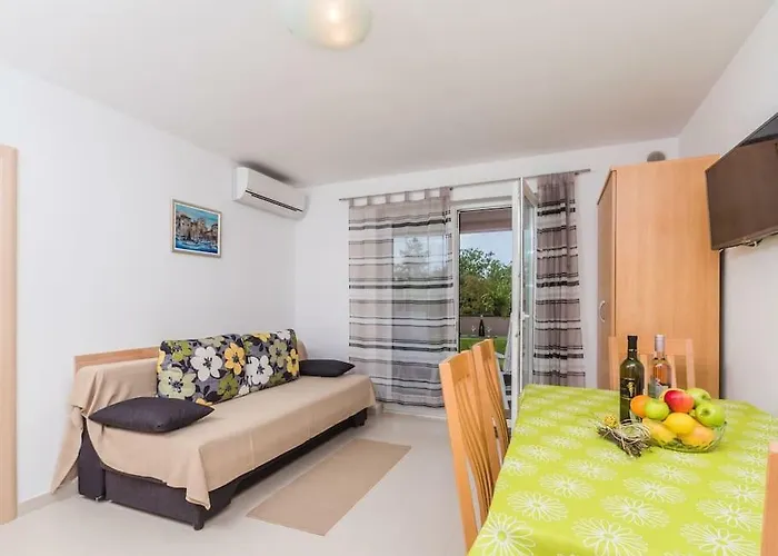 Διαμέρισμα F-1